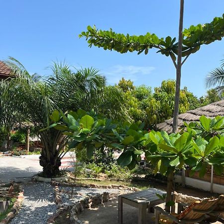 African Treasure Beach Resort Kokrobite Екстериор снимка