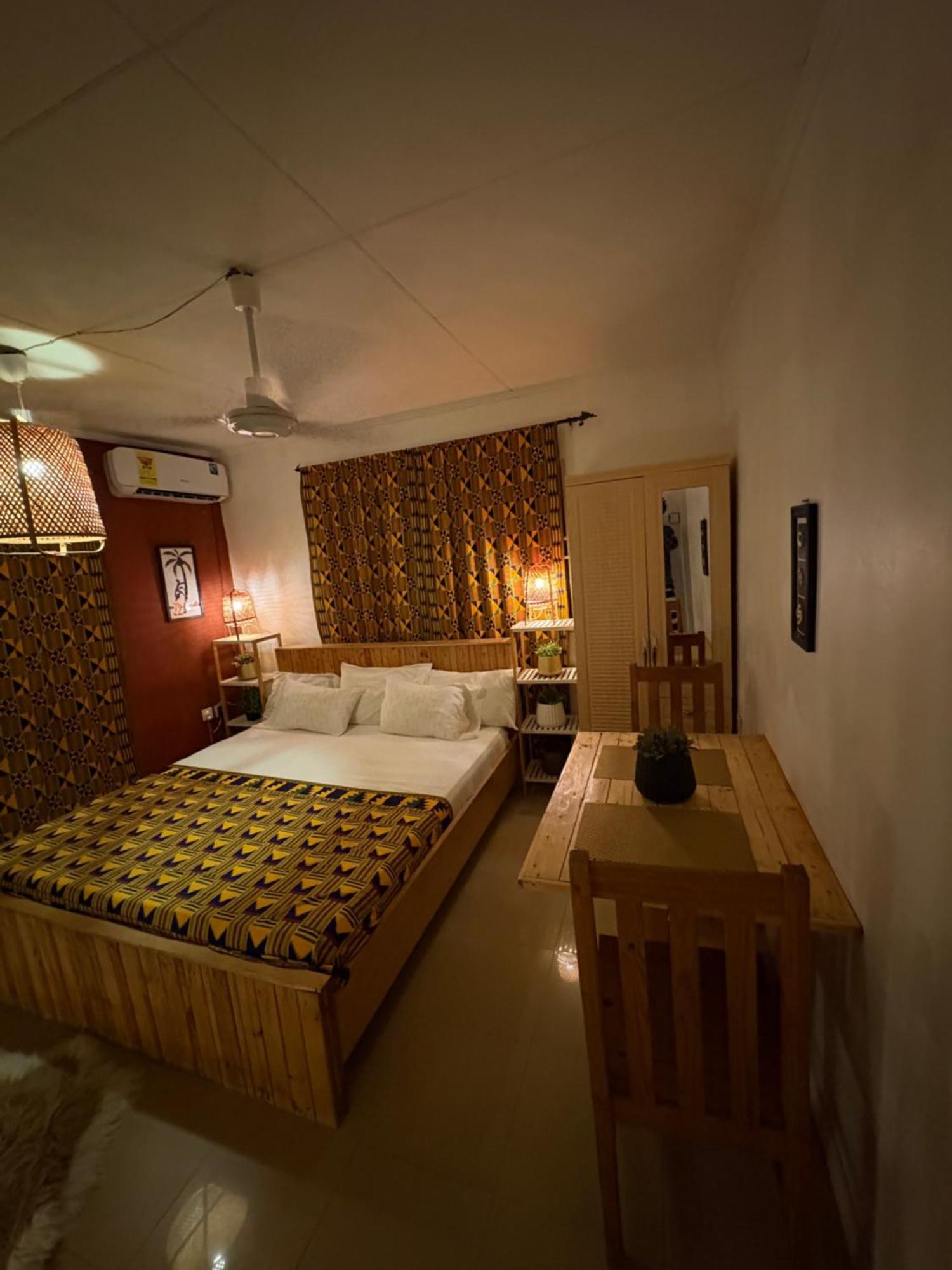 African Treasure Beach Resort Kokrobite Екстериор снимка