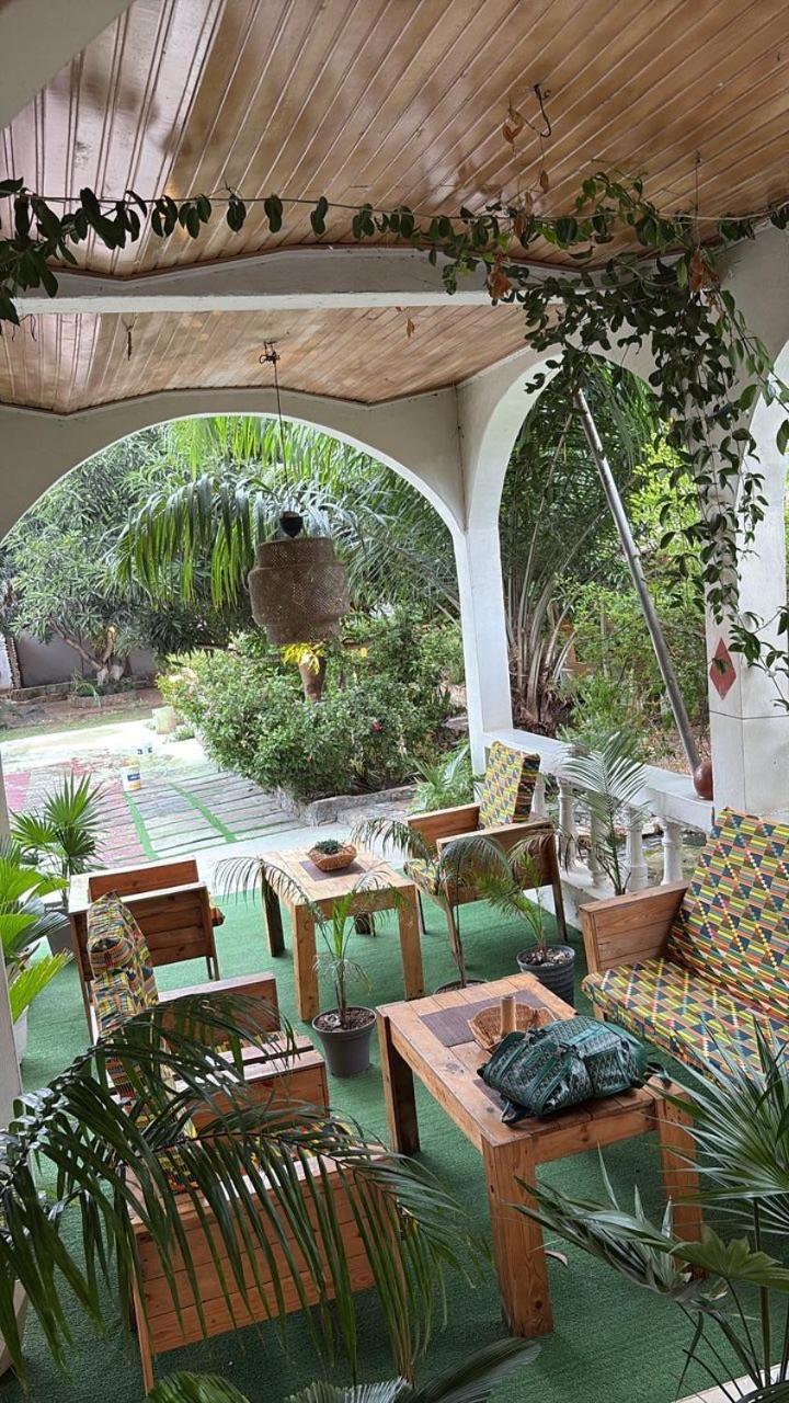 African Treasure Beach Resort Kokrobite Екстериор снимка