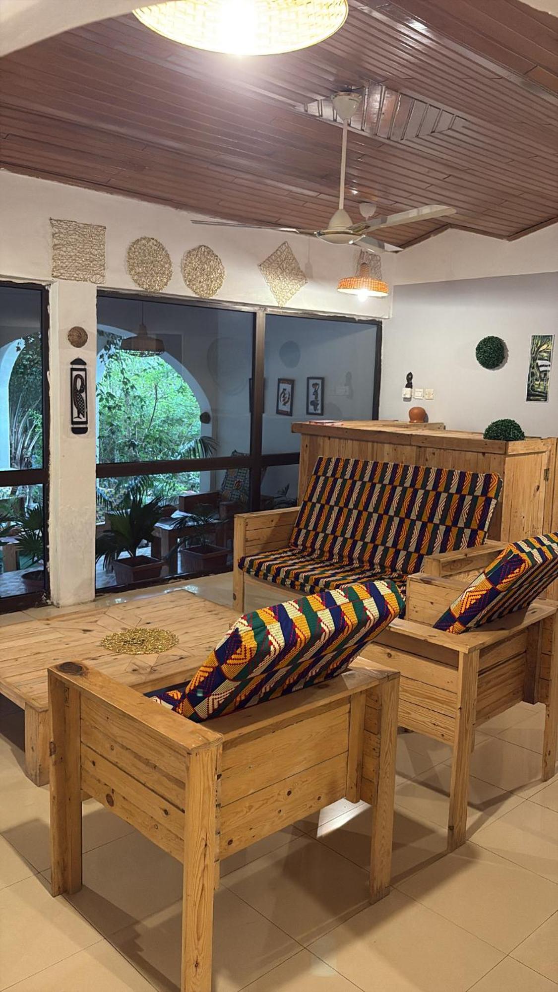 African Treasure Beach Resort Kokrobite Екстериор снимка